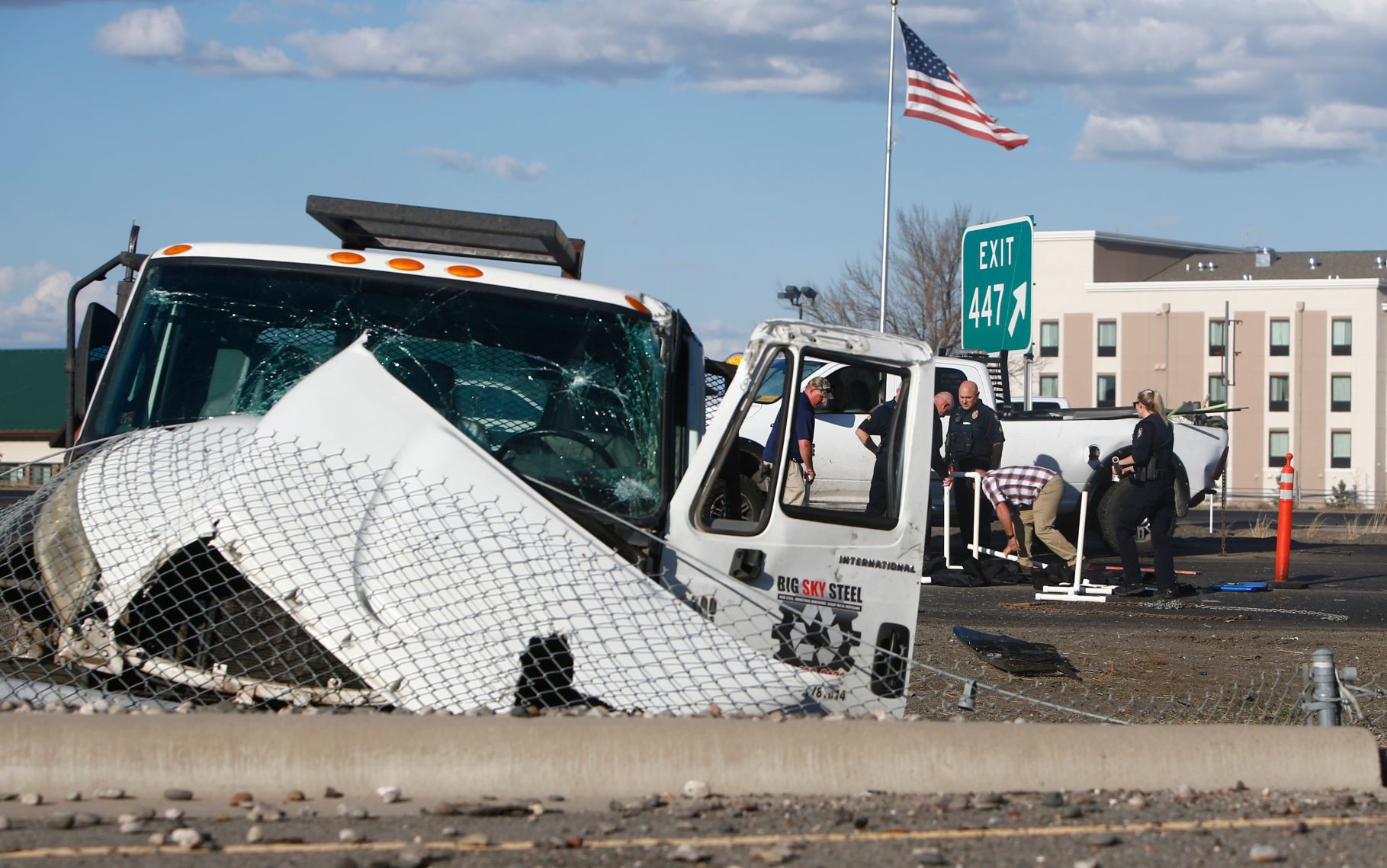 Truck hits, kills highway worker on I-90 South Billings exit